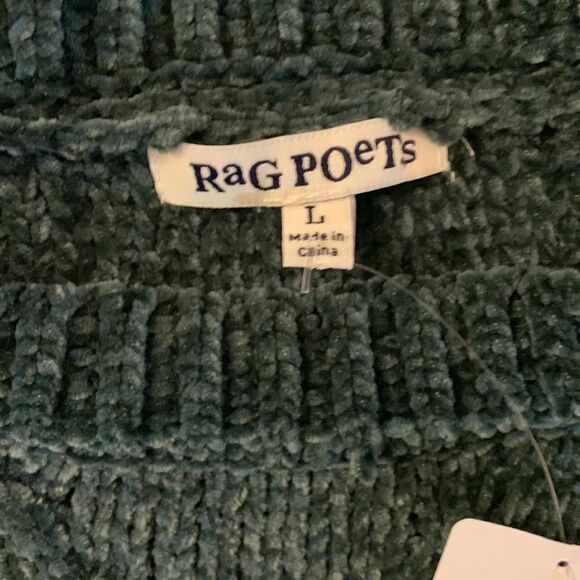 Rag Poets Size Large Pull over sweater in pine green. Soft/cozy/quality piece - Picture 3 of 6